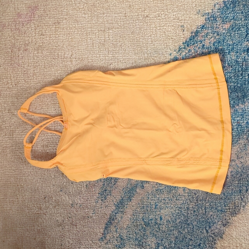 Lululemon tank